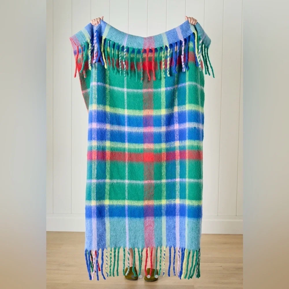 Anthropologie Vibrant Holiday Plaid Throw tartan green festive new fringe wool